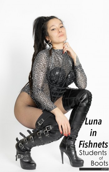 Luna in fishnets photoshoot